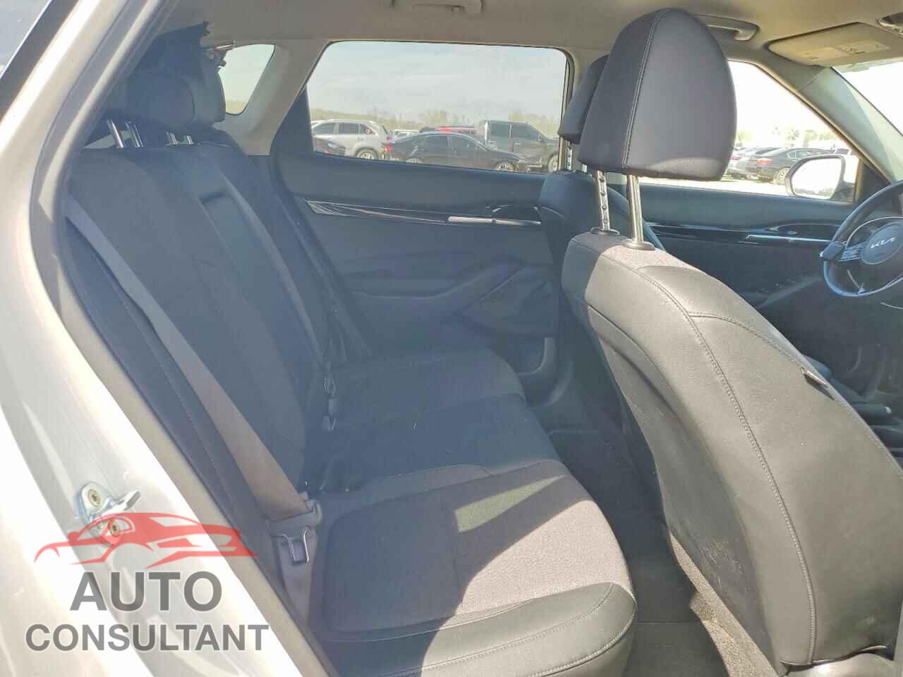 KIA SELTOS 2023 - KNDEU2AA6P7389421