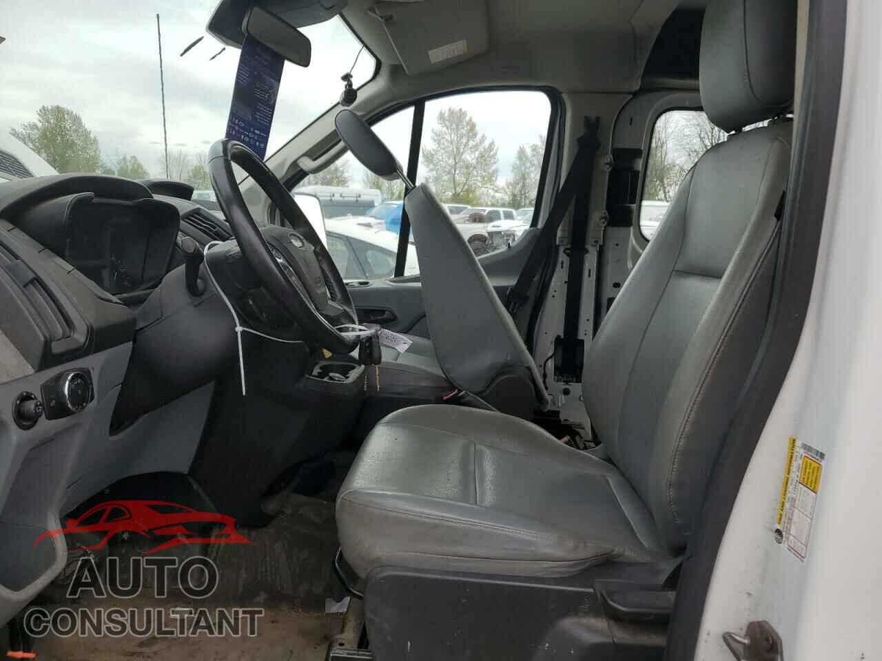 FORD TRANSIT 2017 - 1FTYR2YM8HKA96780