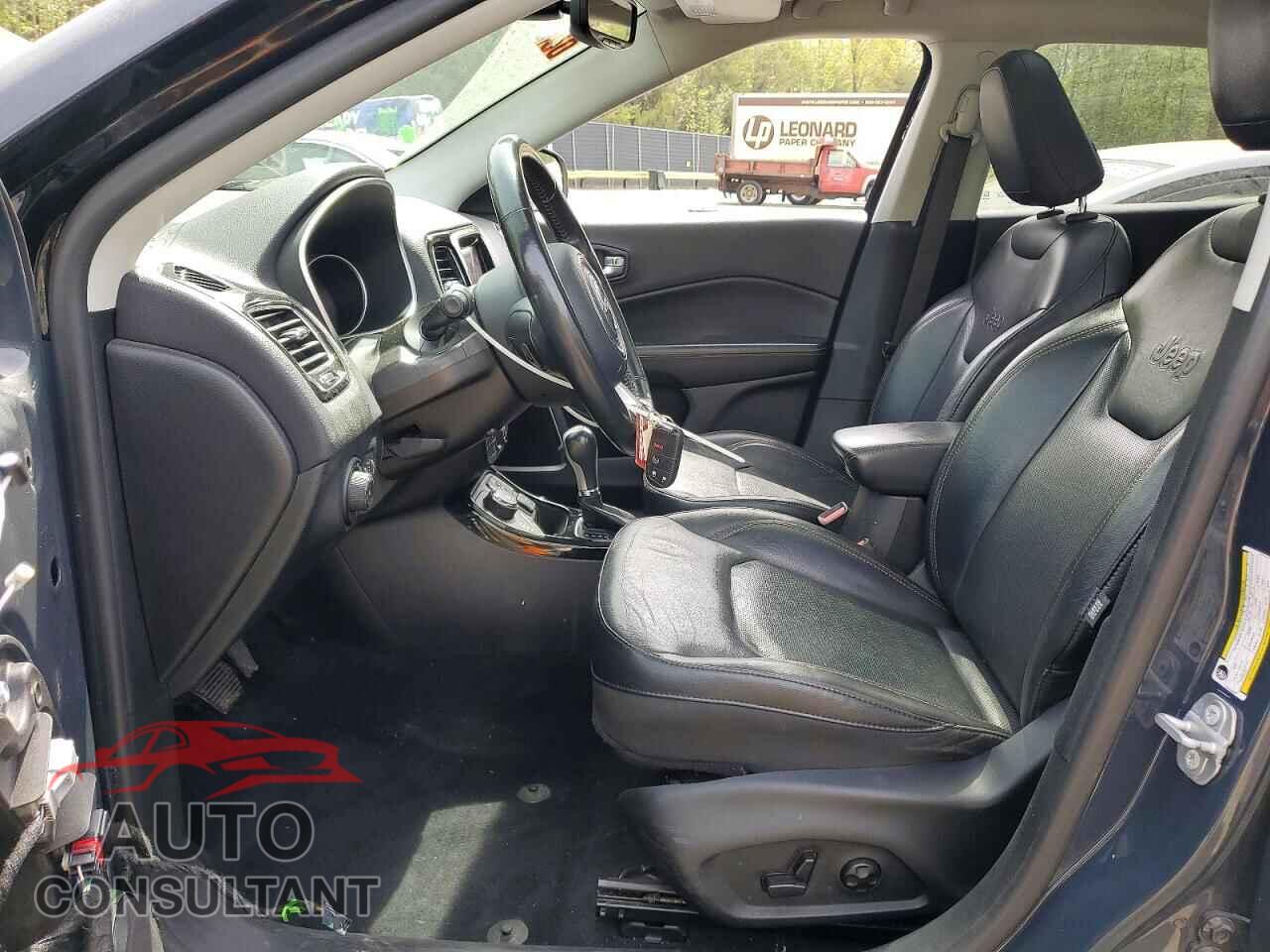 JEEP COMPASS 2018 - 3C4NJDCB5JT457107