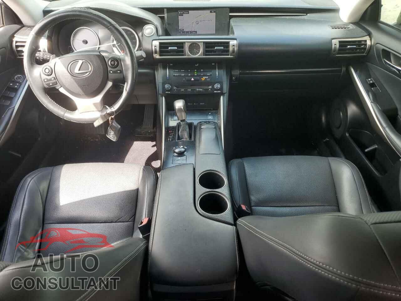 LEXUS IS 2014 - JTHBE1D29E5005055