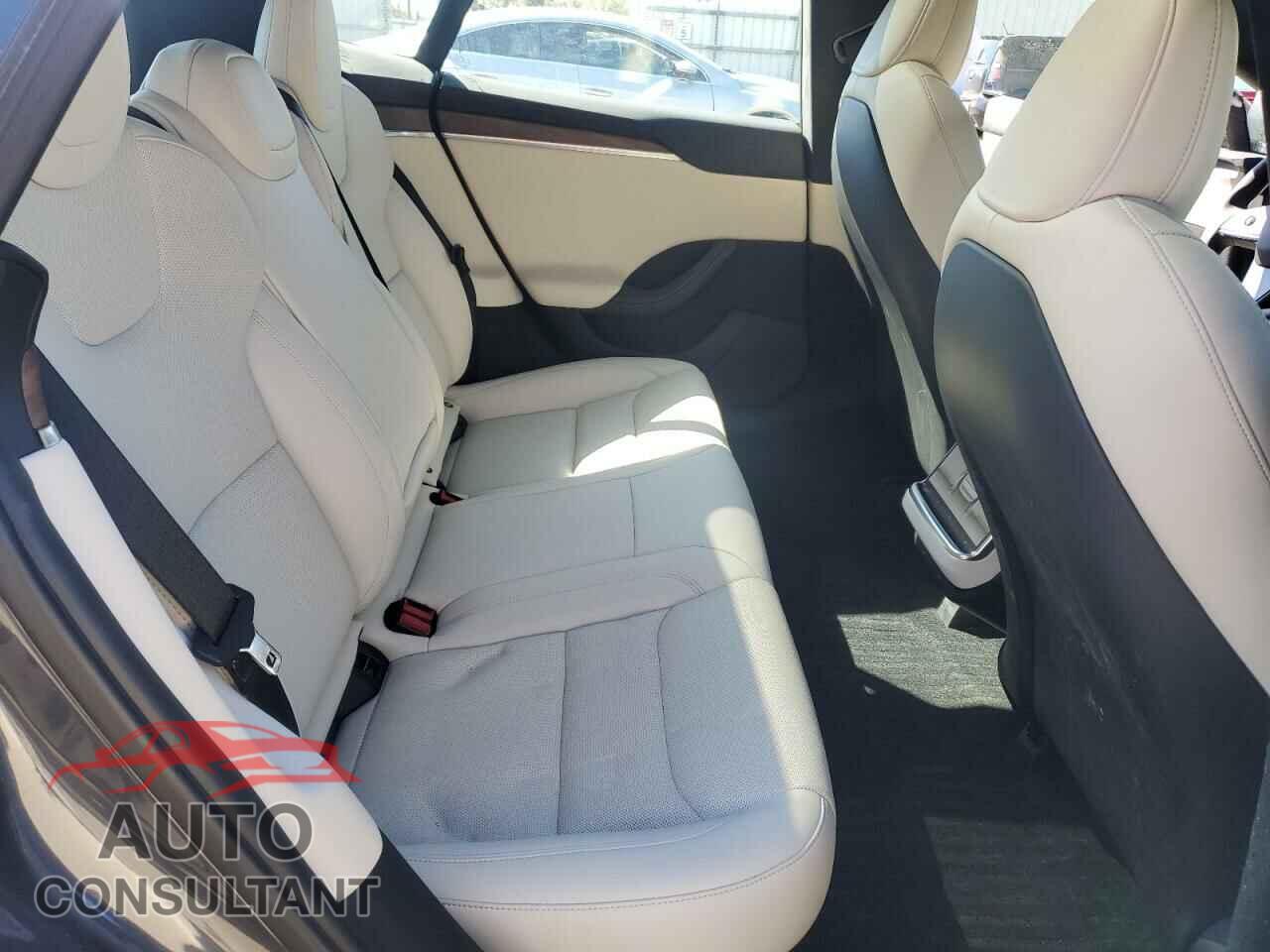 TESLA MODEL S 2023 - 5YJSA1E54PF516907