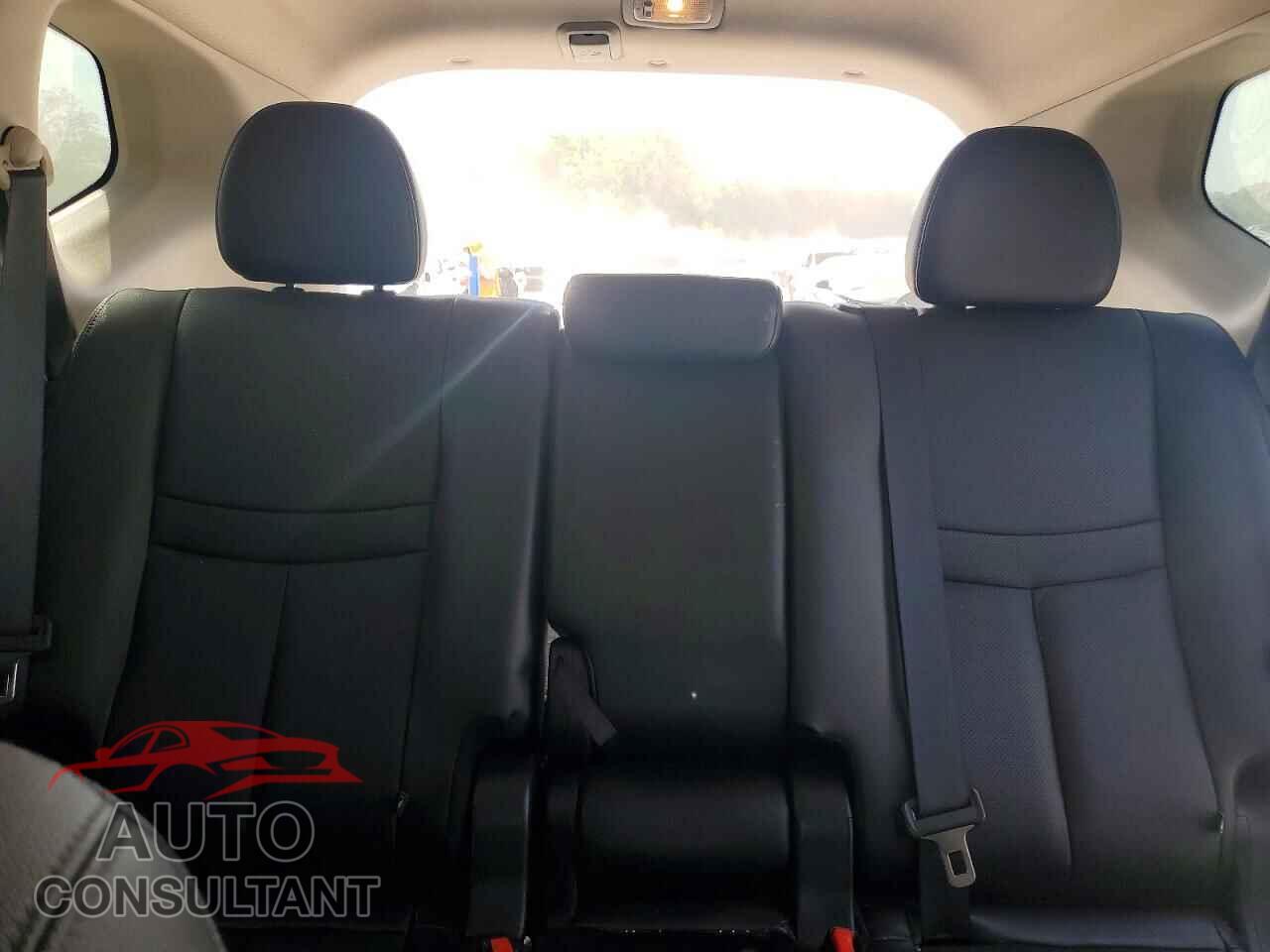 NISSAN ROGUE 2018 - 5N1AT2MV2JC835302