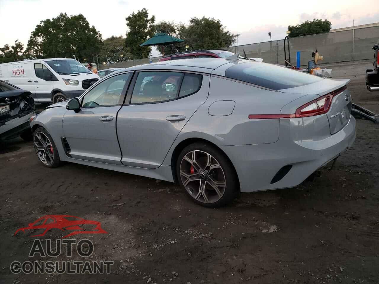 KIA STINGER 2019 - KNAE45LC7K6043230