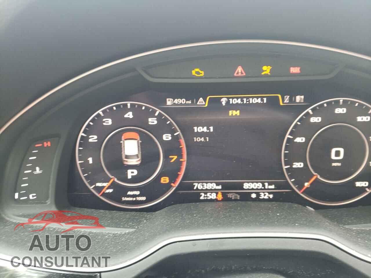 AUDI Q7 2018 - WA1VAAF75JD021430