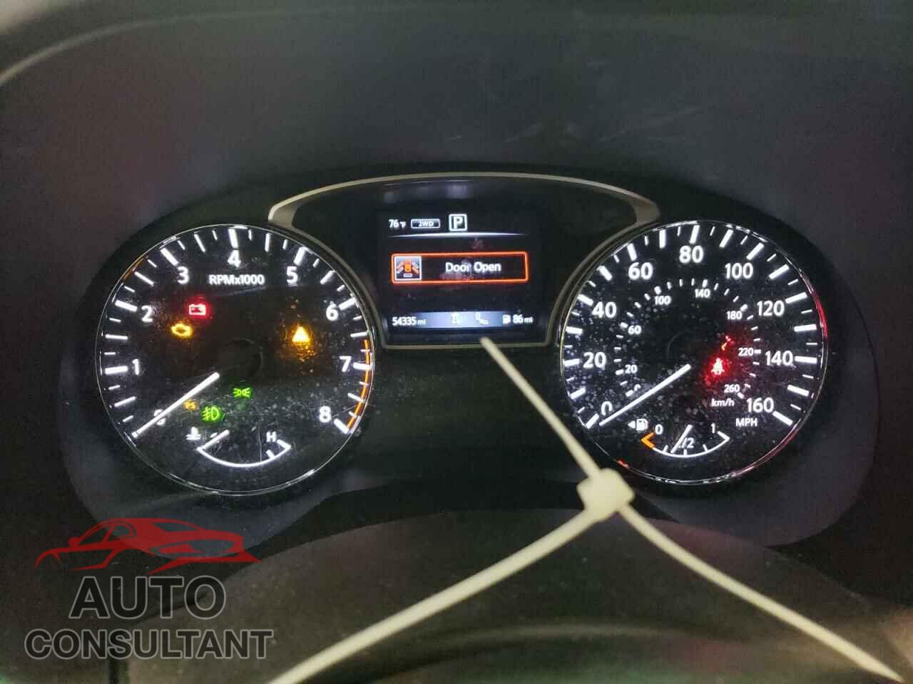NISSAN PATHFINDER 2020 - 5N1DR2CM7LC605228