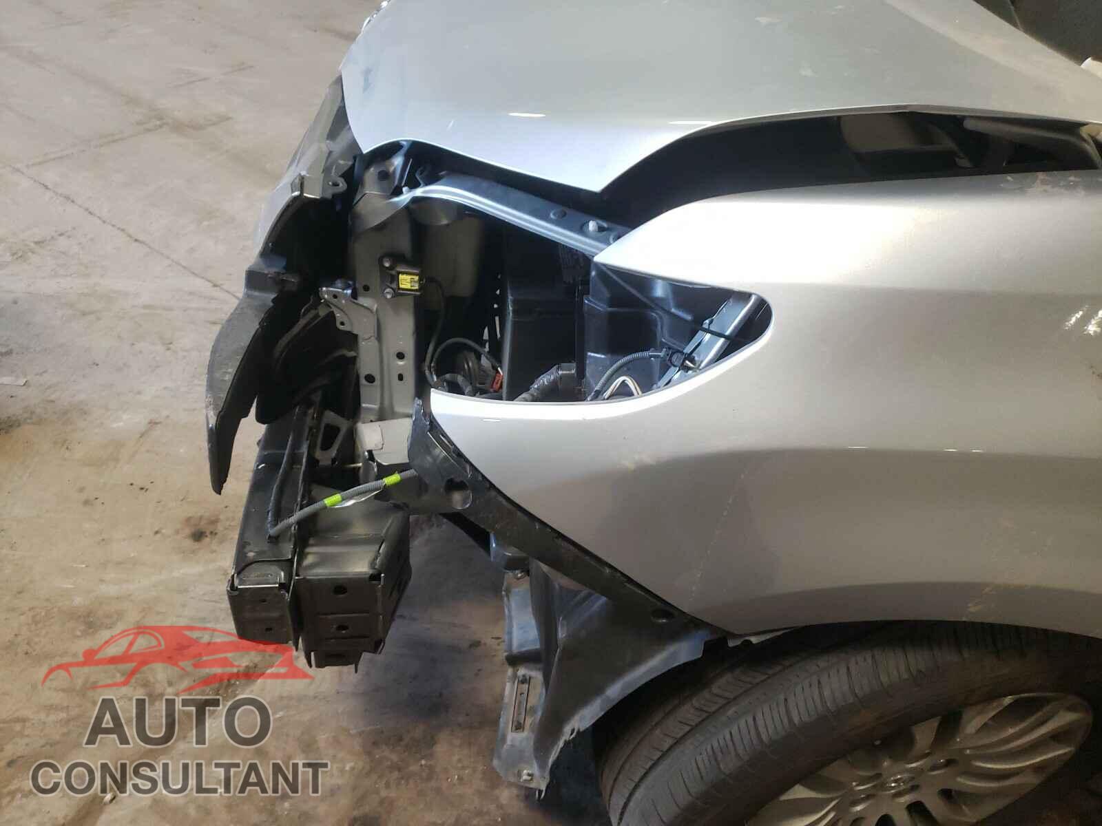 TOYOTA SIENNA 2017 - 5TDYZ3DC9HS869199