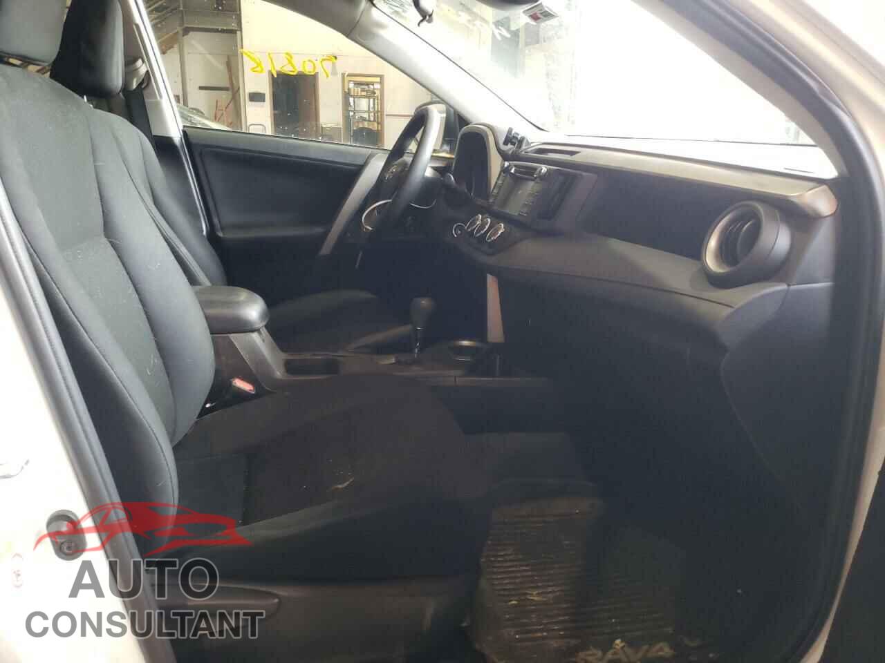 TOYOTA RAV4 2017 - 2T3BFREV6HW551024