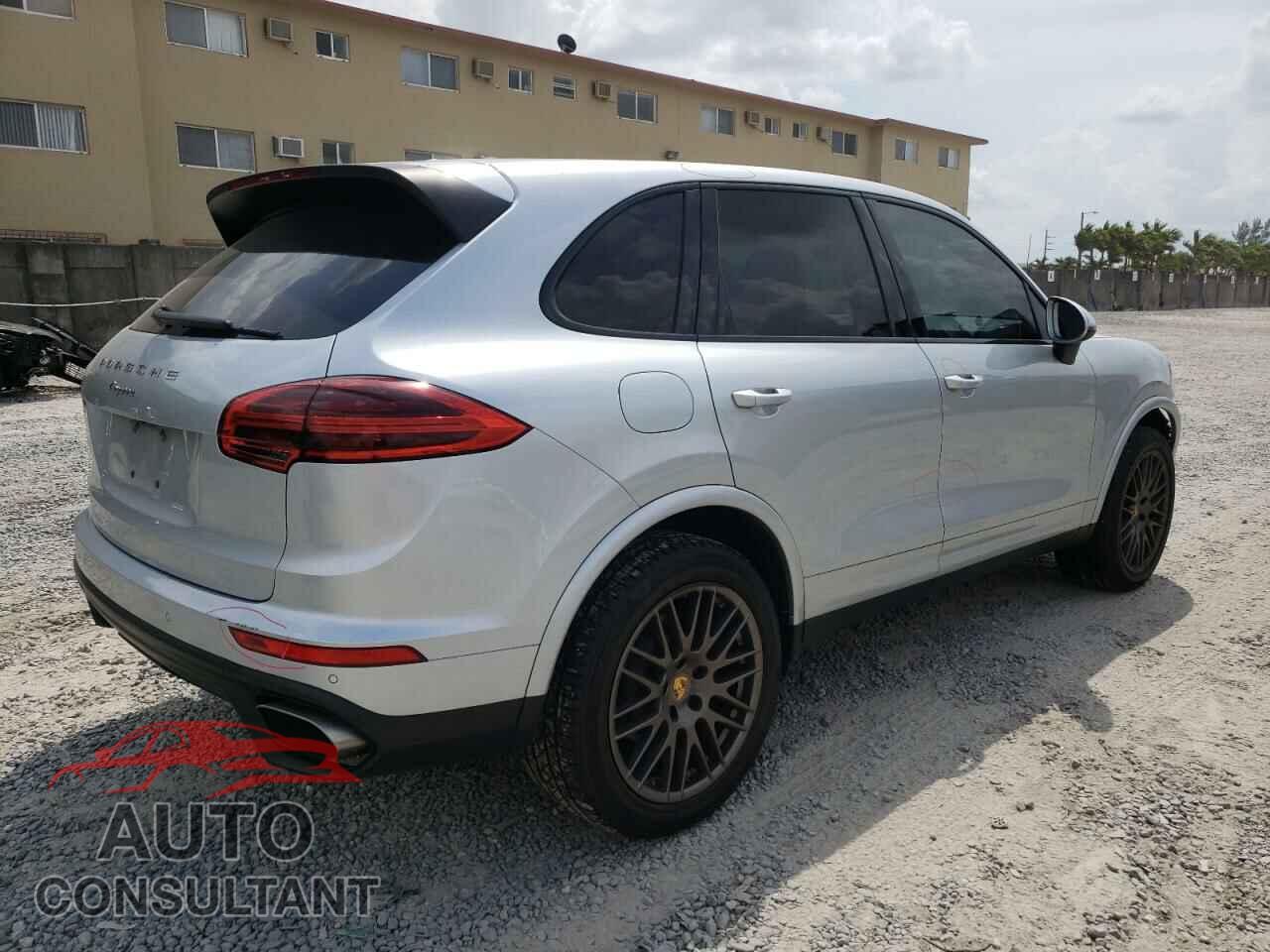 PORSCHE CAYENNE 2017 - WP1AA2A28HKA84516