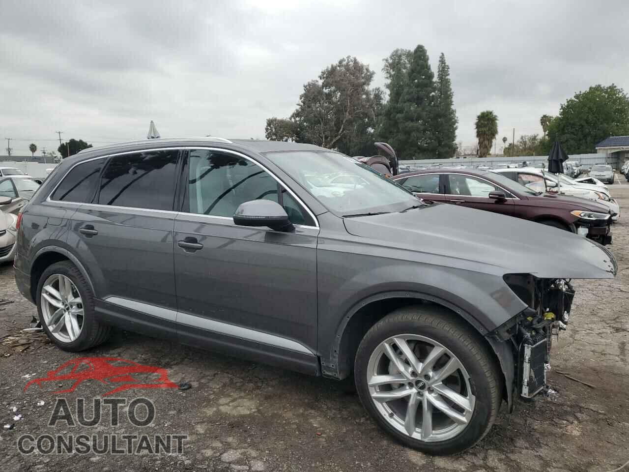 AUDI Q7 2018 - WA1VAAF71JD054747