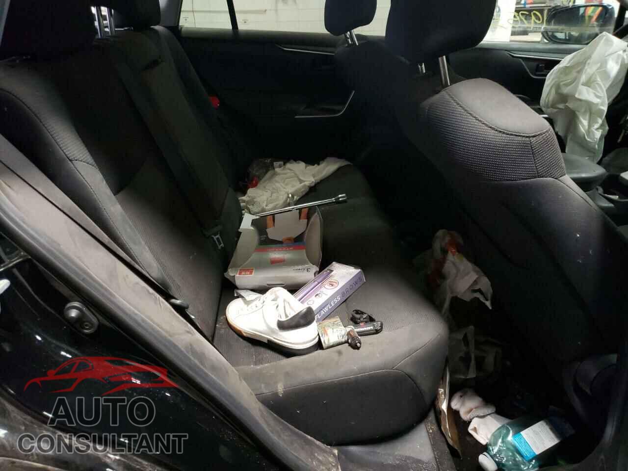 TOYOTA RAV4 2019 - 2T3G1RFV5KW025607