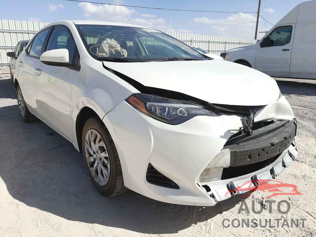 TOYOTA COROLLA 2018 - 5YFBURHE3JP811221