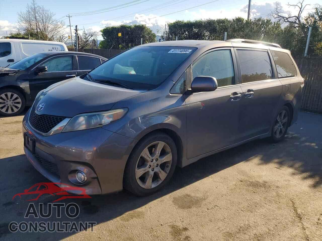 TOYOTA SIENNA 2011 - 5TDXK3DC1BS170978