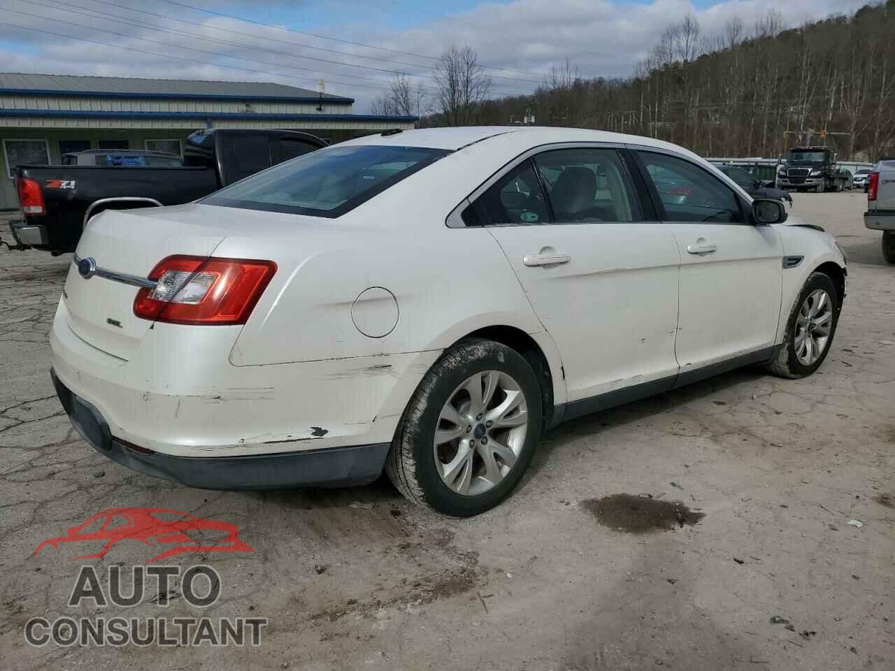 FORD TAURUS 2010 - 1FAHP2EW4AG106893