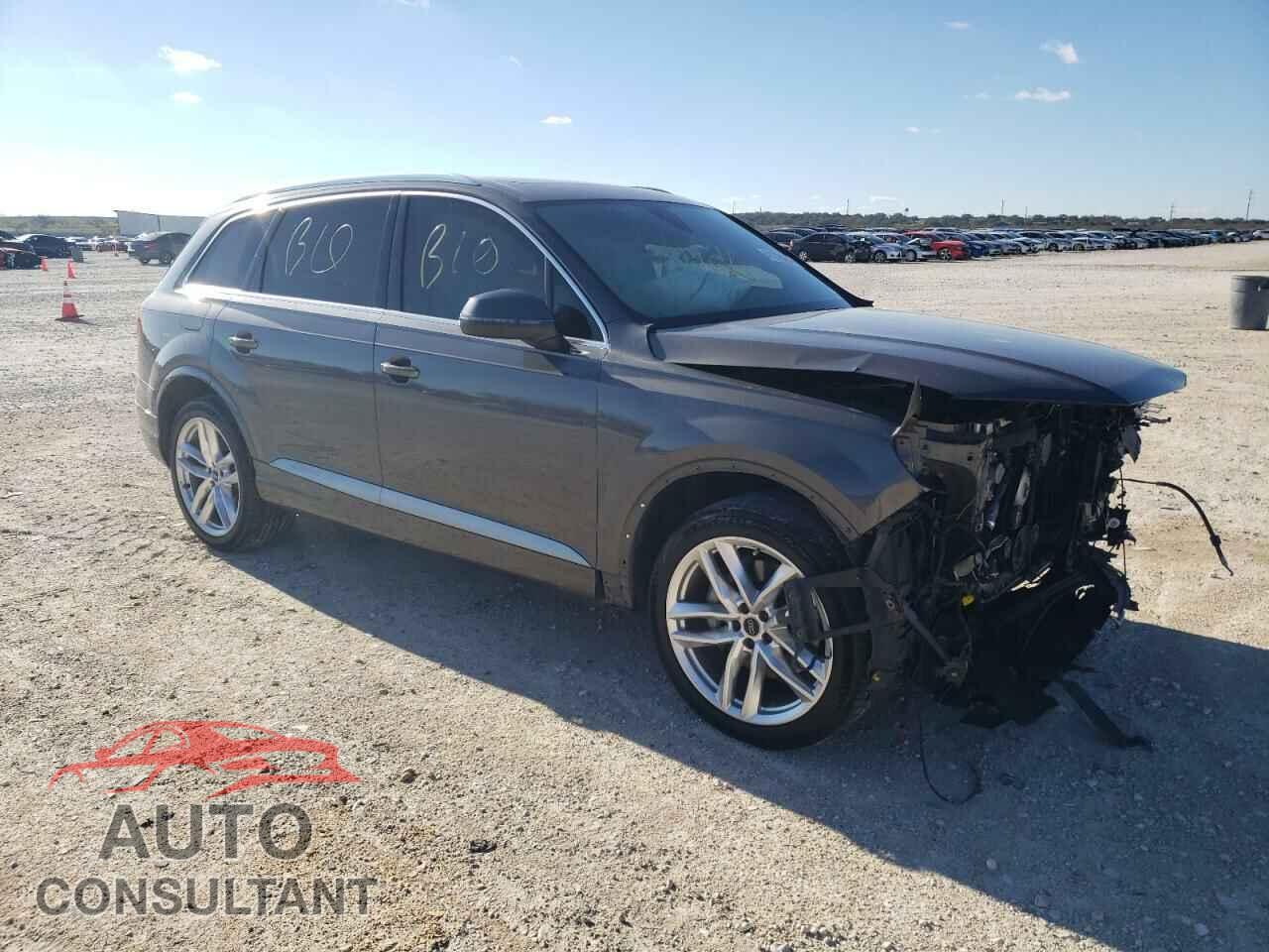 AUDI Q7 2018 - WA1VAAF79JD045679