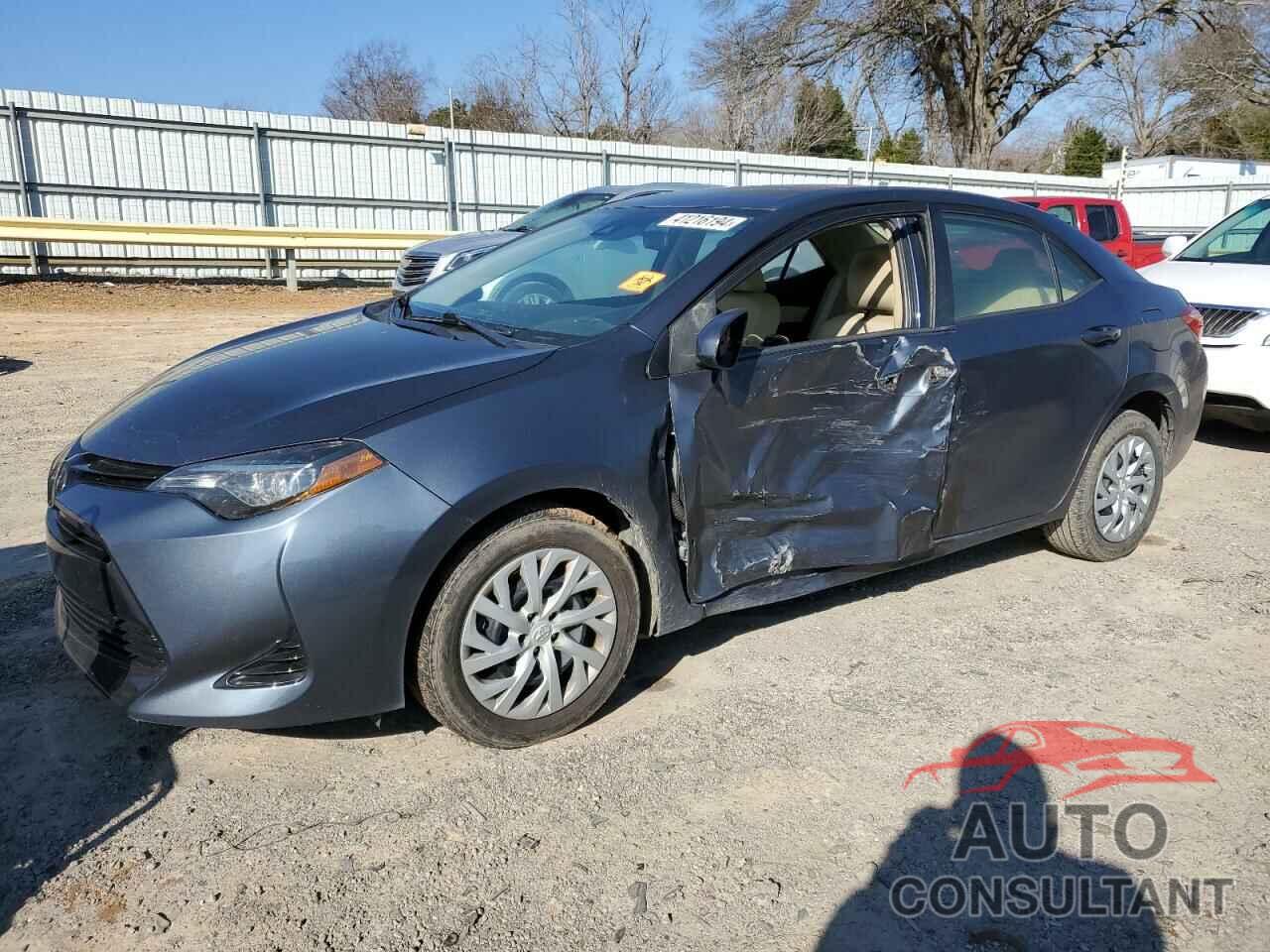 TOYOTA COROLLA 2018 - 5YFBURHE8JP853125