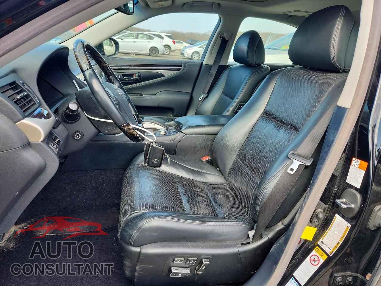 LEXUS LS 460 2016 - JTHCL5EF5G5025633