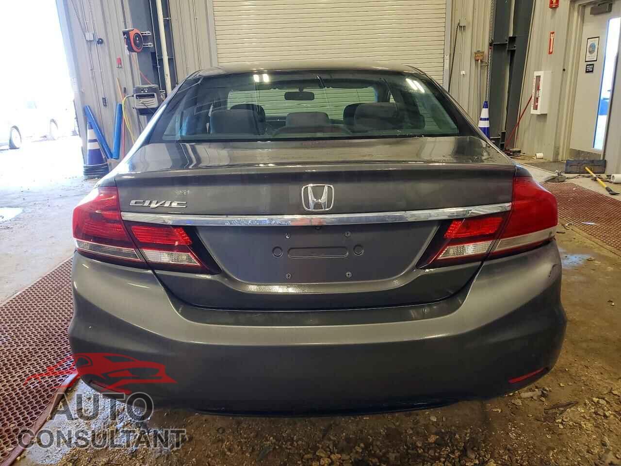 HONDA CIVIC 2013 - 2HGFB2F53DH584576