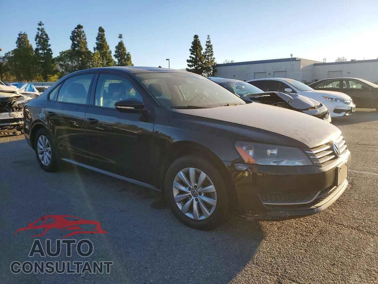 VOLKSWAGEN PASSAT 2012 - 1VWAP7A31CC071516