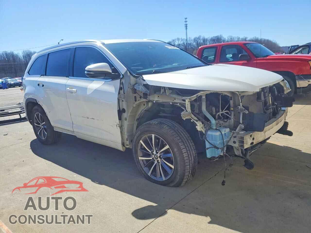 TOYOTA HIGHLANDER 2018 - 5TDJZRFH2JS539181