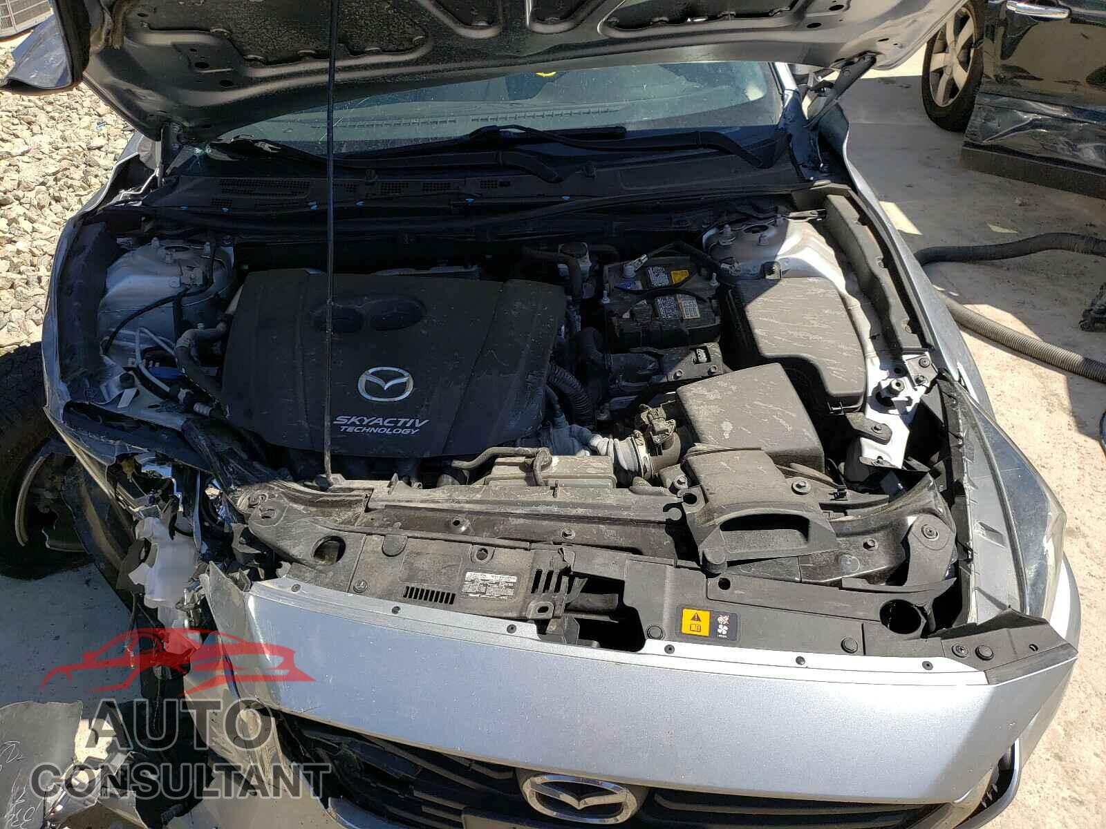 MAZDA 3 2017 - 3MZBN1U7XHM107568