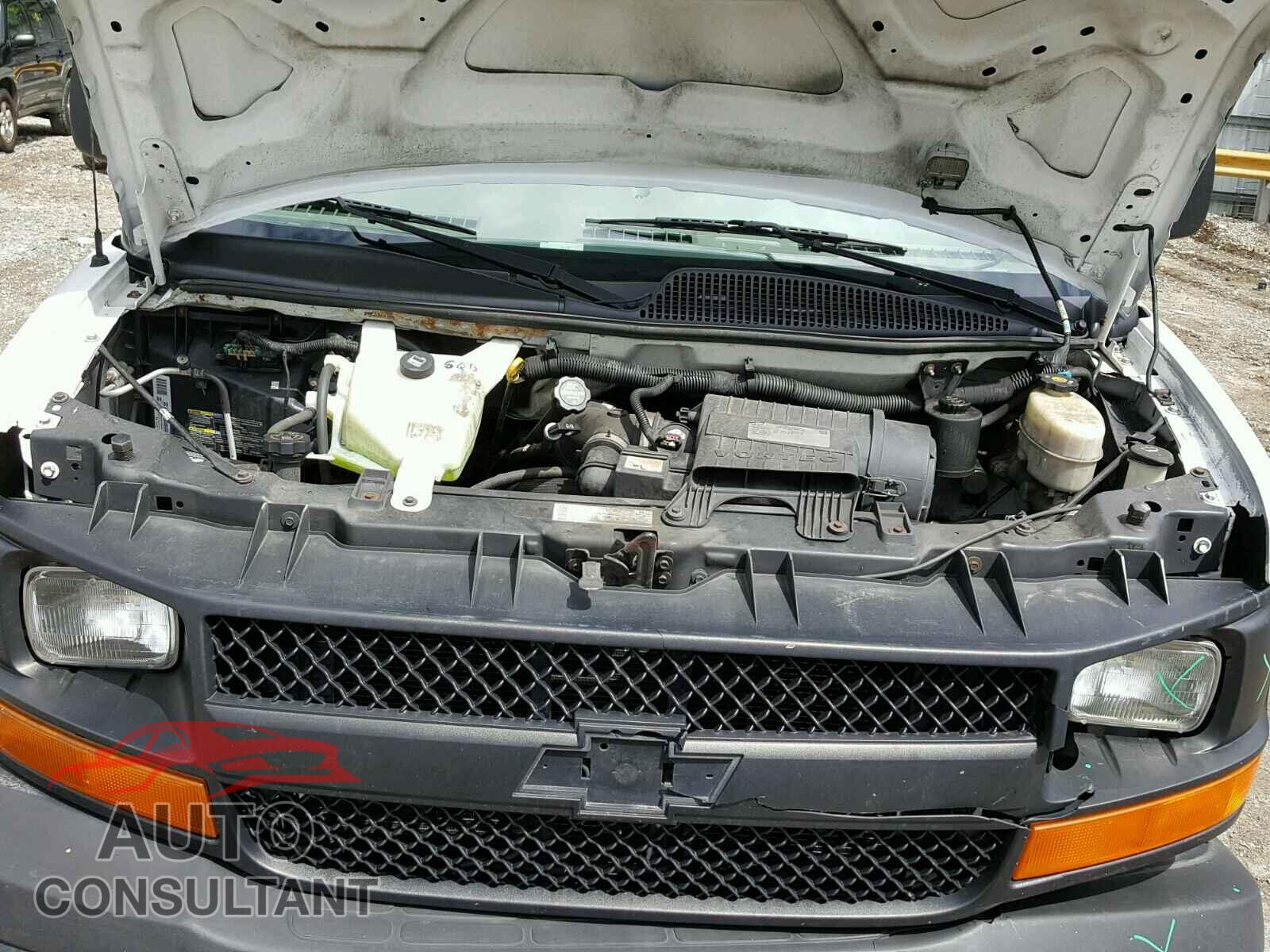 CHEVROLET EXPRESS G2500 2015 - 1GCWGFFF0F1104768