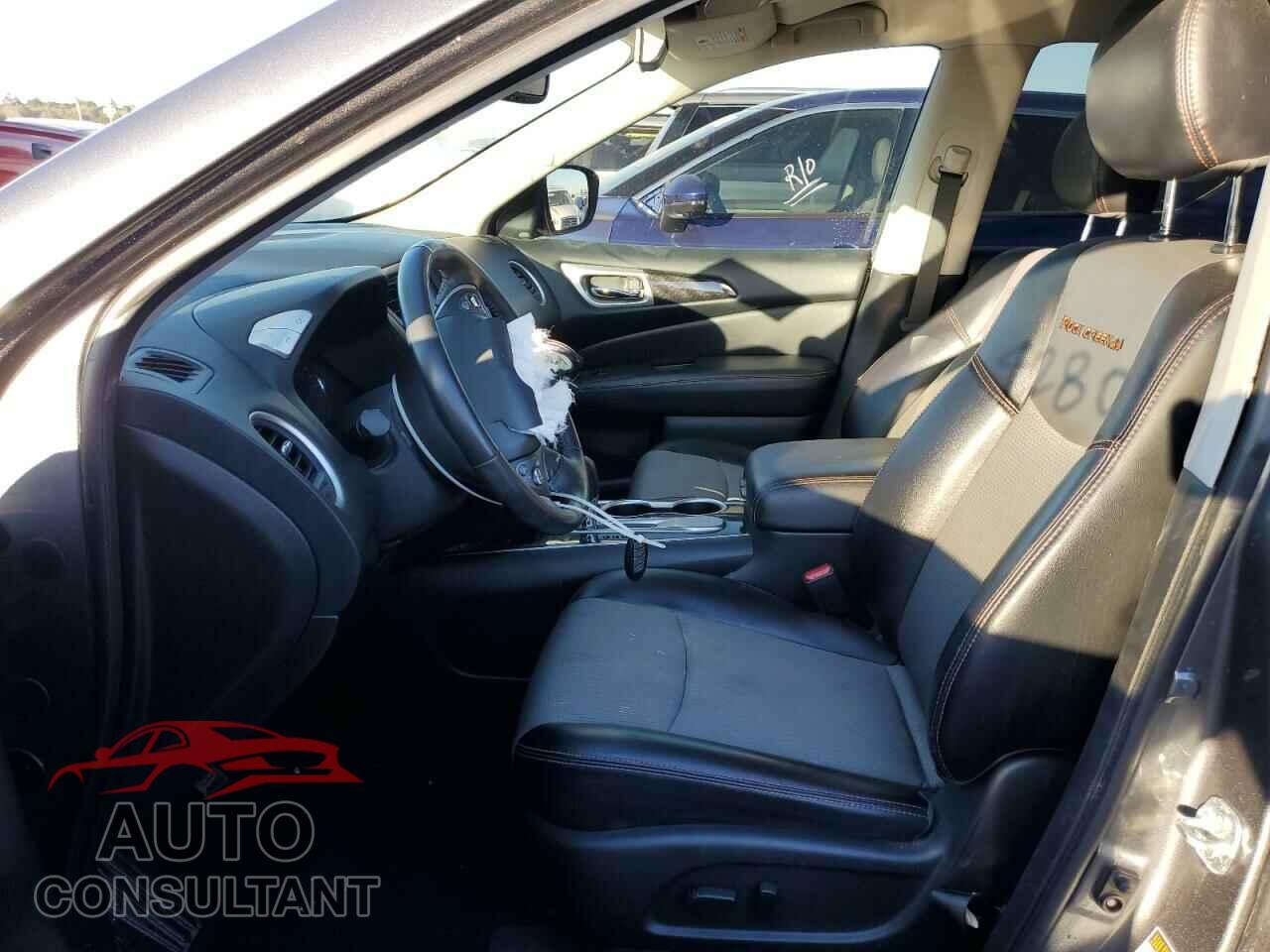 NISSAN PATHFINDER 2020 - 5N1DR2BNXLC582750