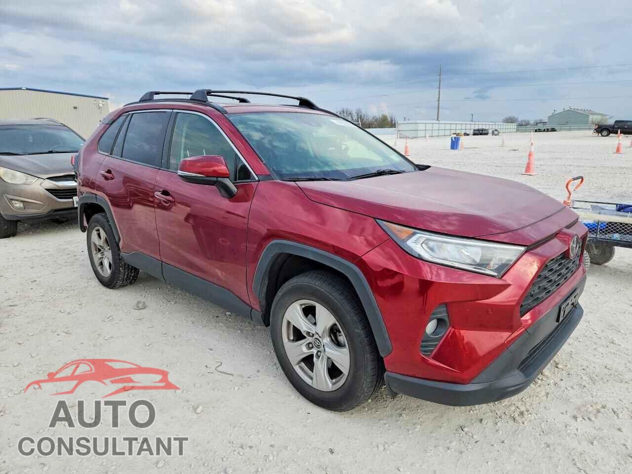 TOYOTA RAV4 2019 - JTMP1RFV7KJ011853