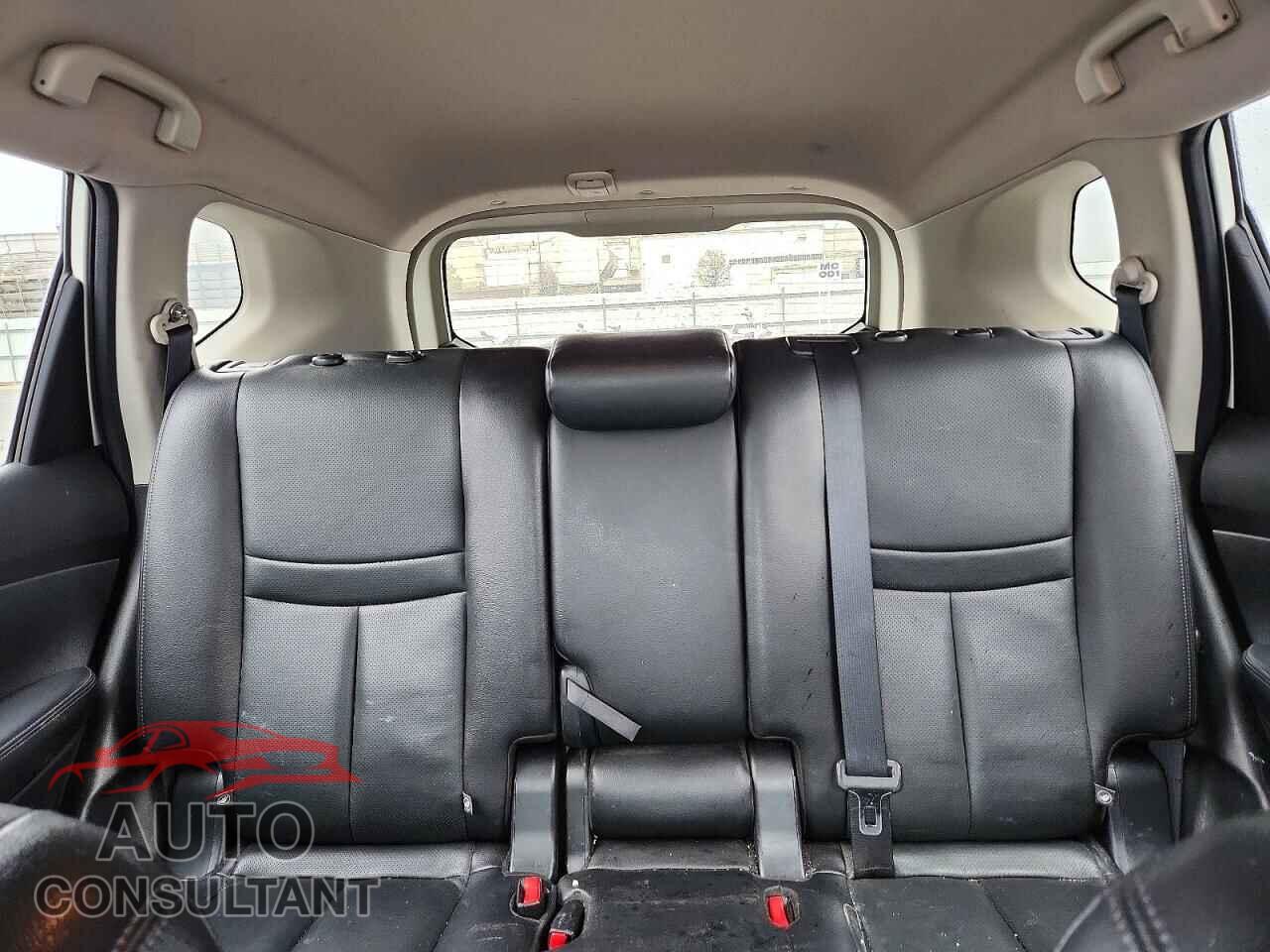 NISSAN ROGUE 2016 - KNMAT2MT8GP706873