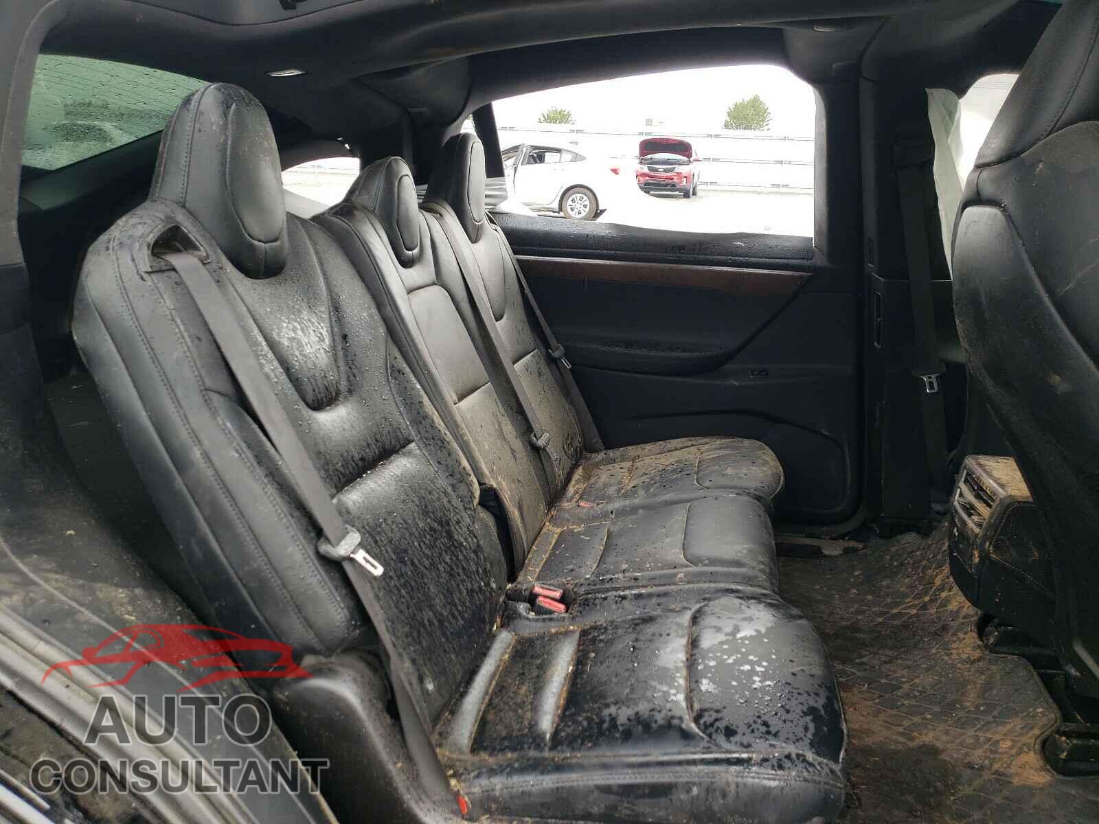 TESLA MODEL X 2020 - 5YJXCDE45LF282215