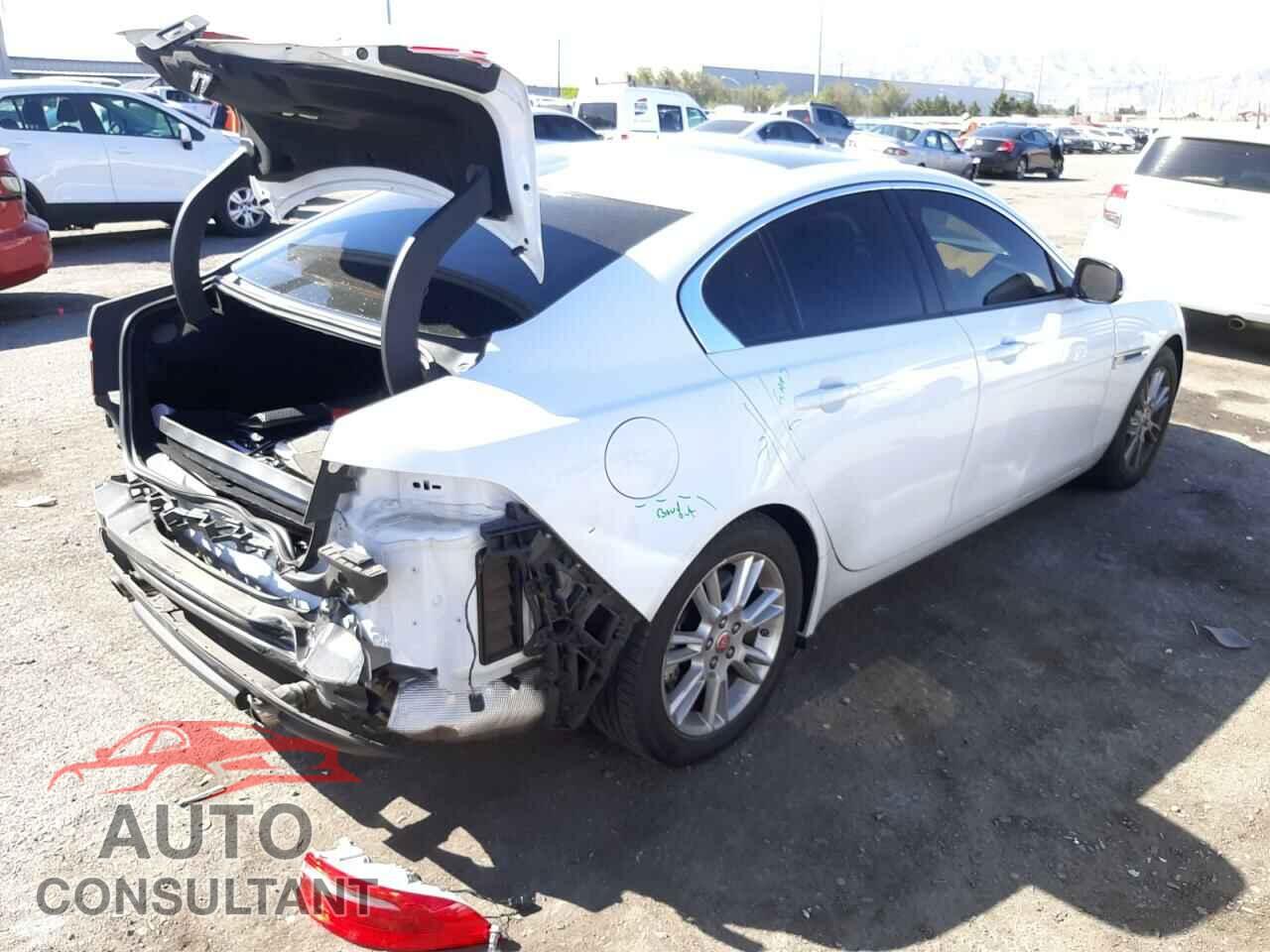 JAGUAR XE 2017 - SAJAR4BG0HA976296
