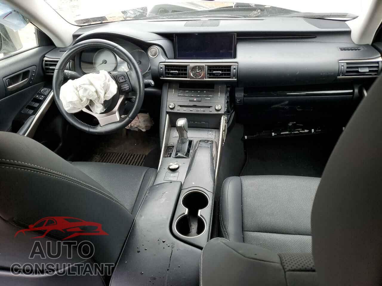 LEXUS IS 2019 - JTHC81D22K5036574