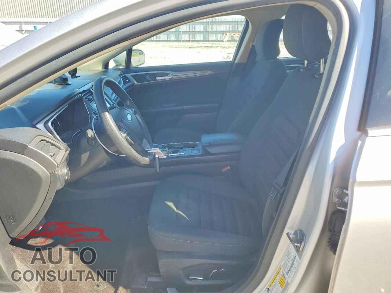 FORD FUSION 2019 - 3FA6P0LU6KR188696