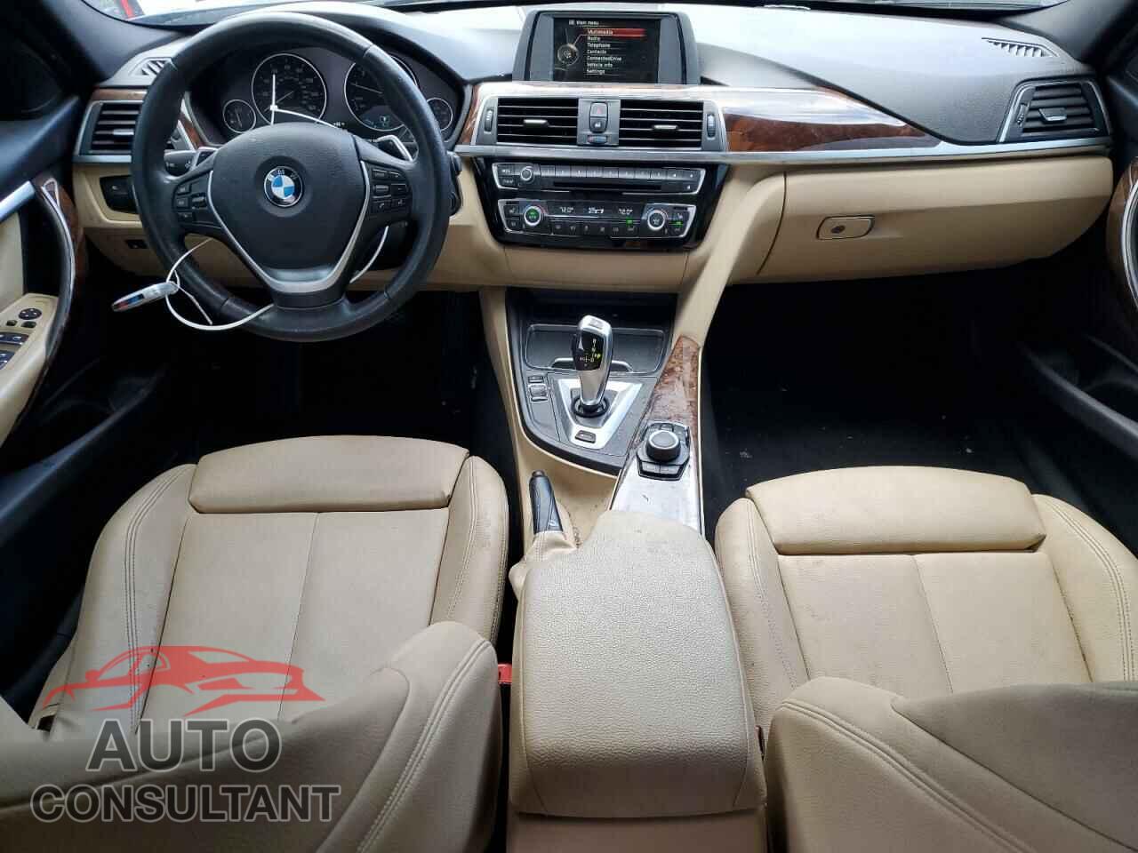 BMW 3 SERIES 2017 - WBA8E1C31HA030000