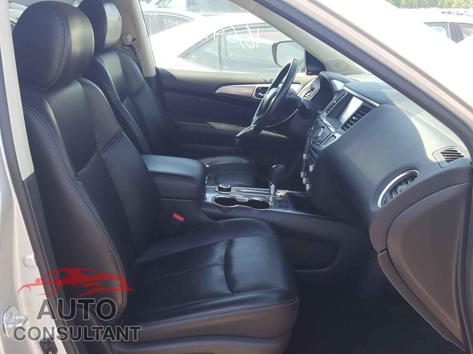 NISSAN PATHFINDER 2017 - 5N1DR2MM6HC649243