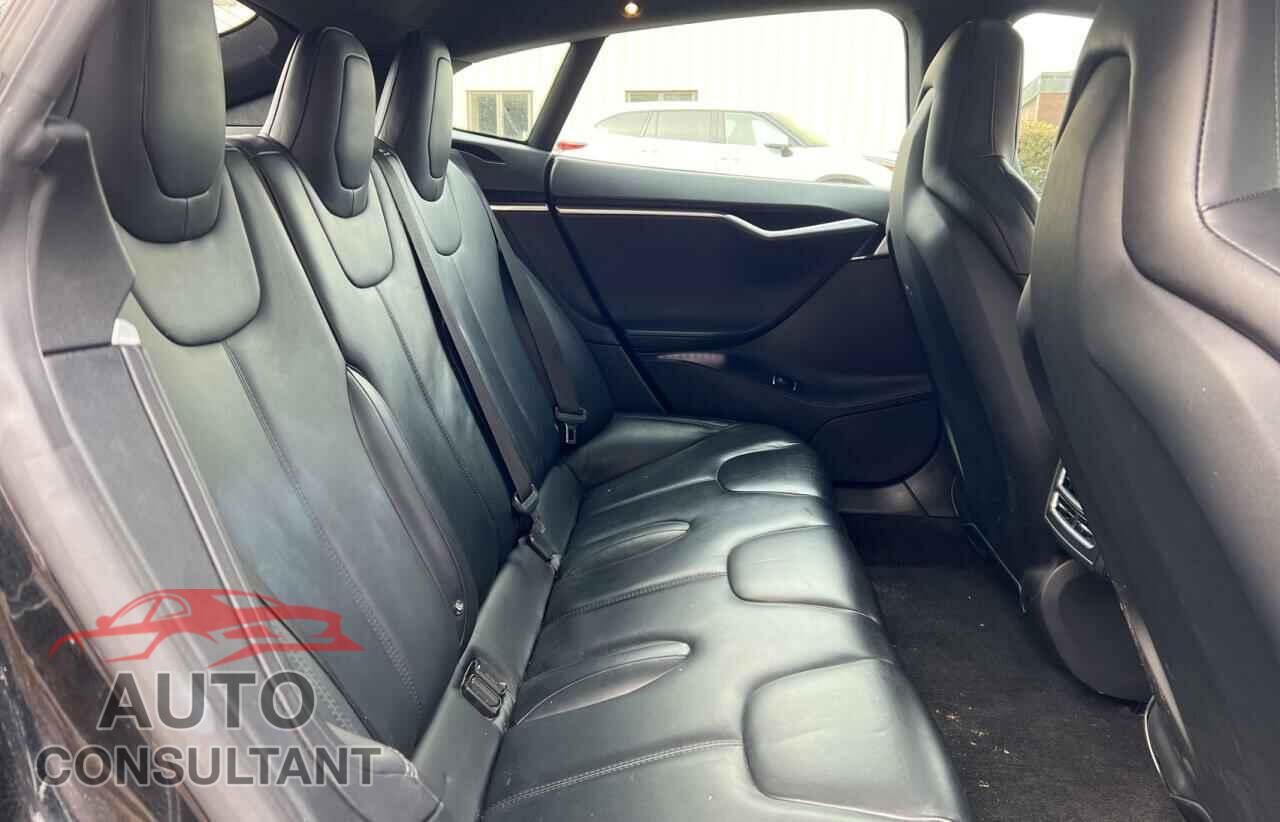 TESLA MODEL S 2016 - 5YJSA1E14GF148516