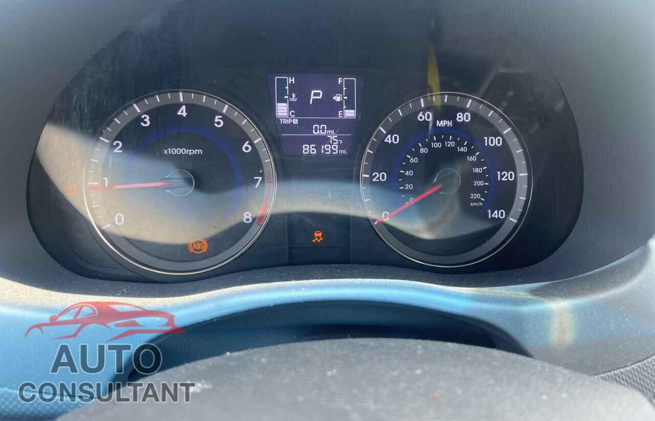 HYUNDAI ACCENT 2017 - KMHCT4AEXHU292889