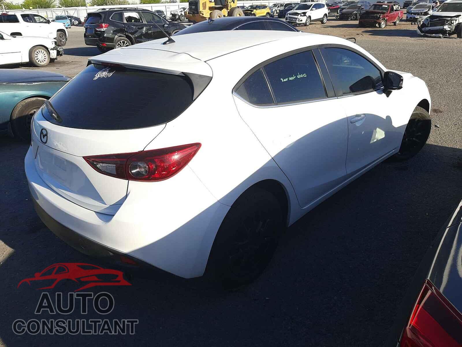 MAZDA 3 2016 - 3MZBM1K7XGM304597