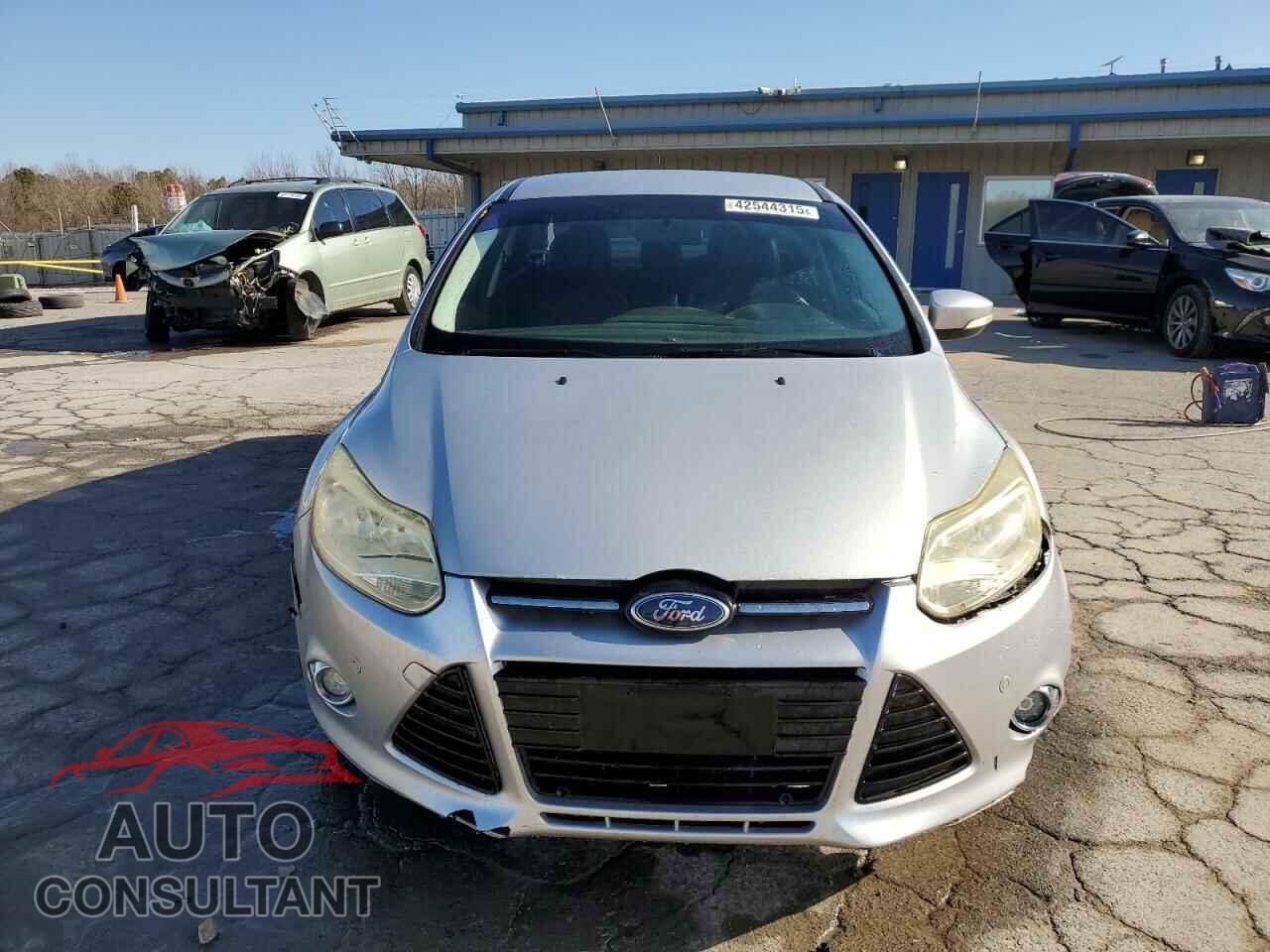 FORD FOCUS 2013 - 1FADP3J26DL207548