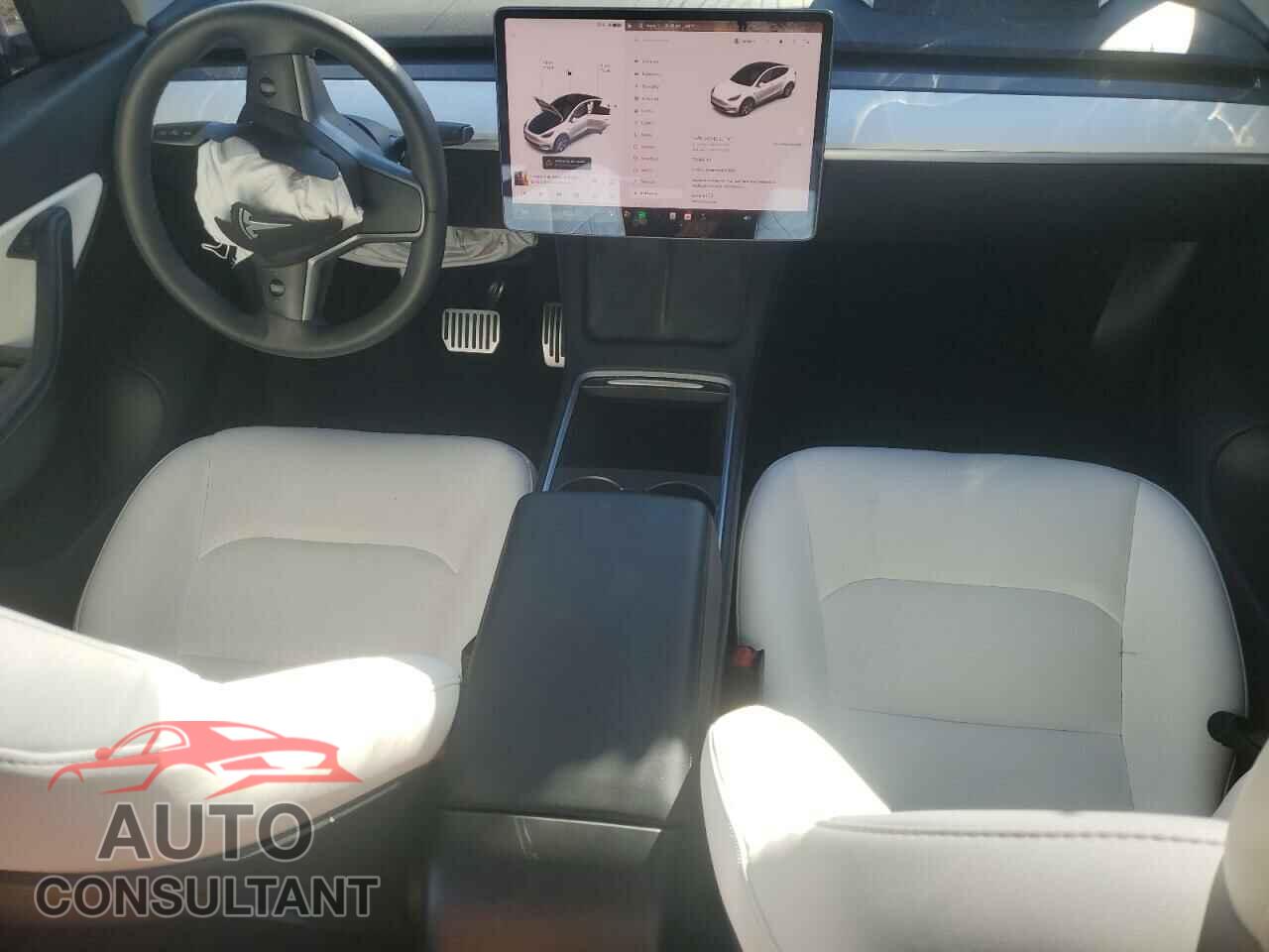 TESLA MODEL Y 2021 - 5YJYGDEE4MF276117