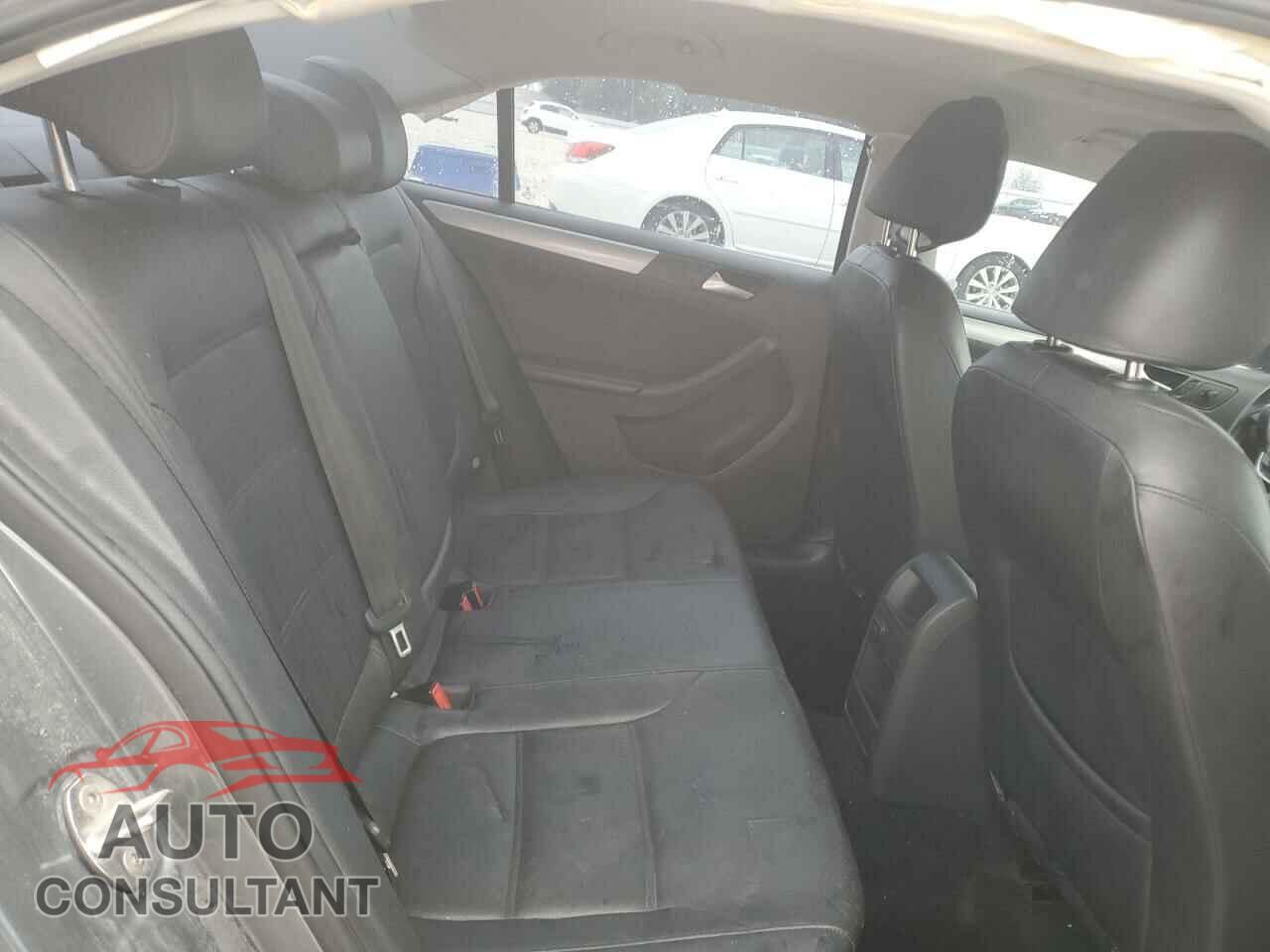 VOLKSWAGEN JETTA 2017 - 3VWDB7AJ5HM267328