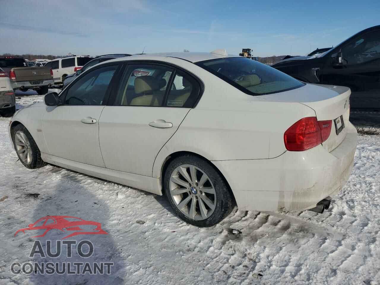 BMW 3 SERIES 2011 - WBAPH7C54BE682701