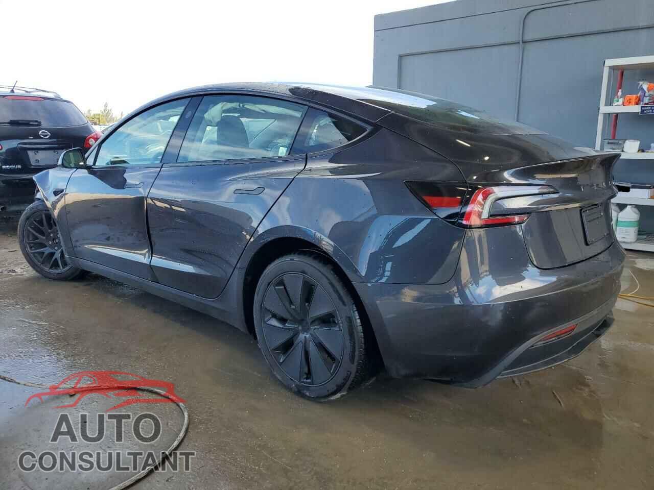 TESLA MODEL 3 2024 - 5YJ3E1EB3RF817329