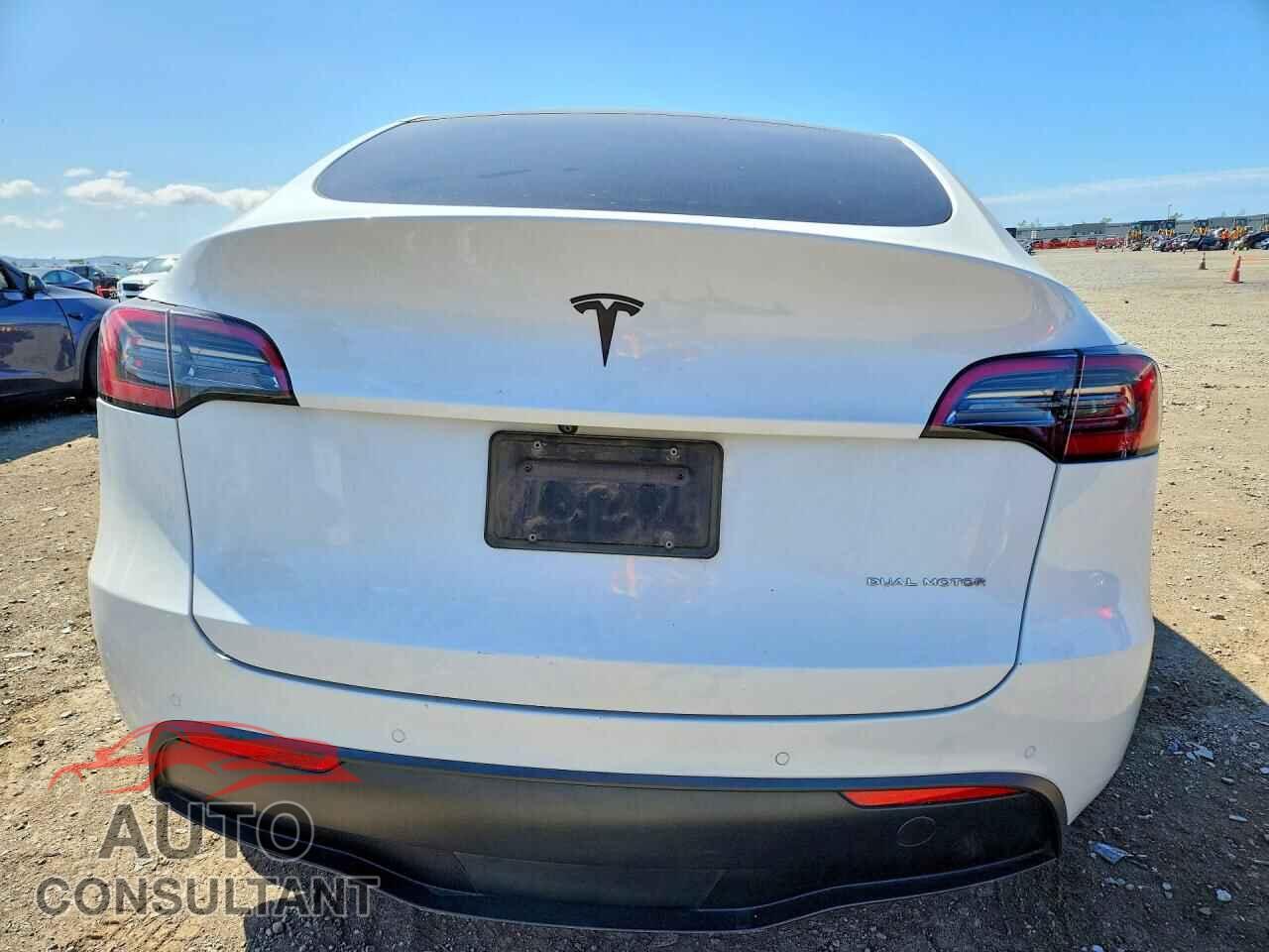 TESLA MODEL Y 2022 - 7SAYGAEE5NF417473
