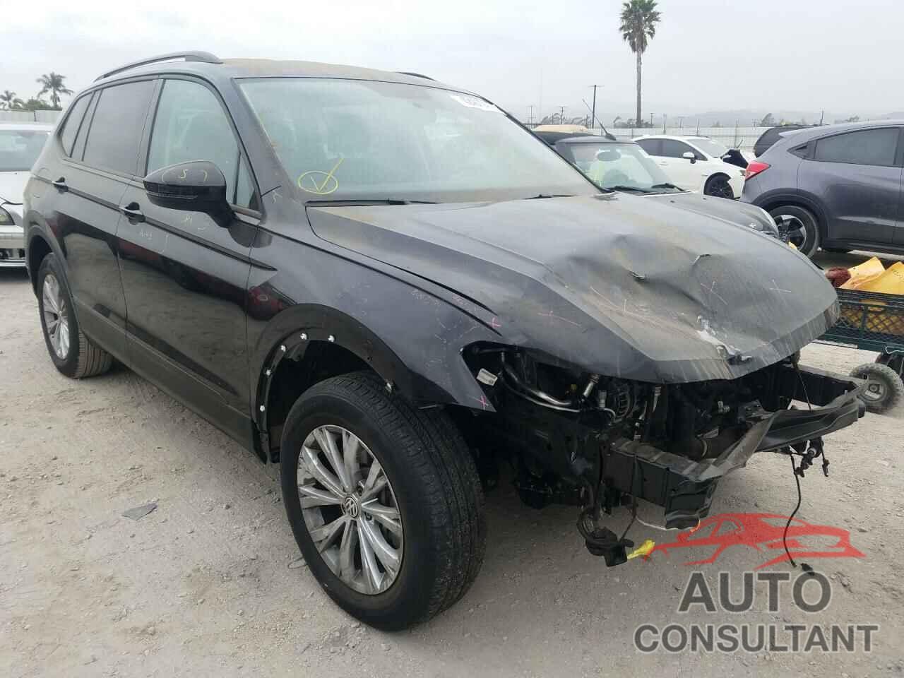 VOLKSWAGEN TIGUAN 2018 - 3VV1B7AX7JM058903