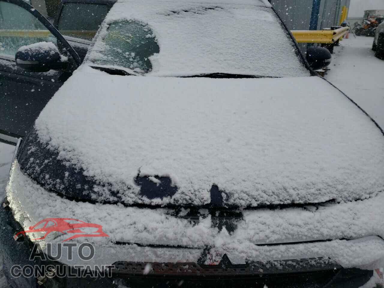 MITSUBISHI 12' BOX 2020 - JA4AZ3A36LZ036211