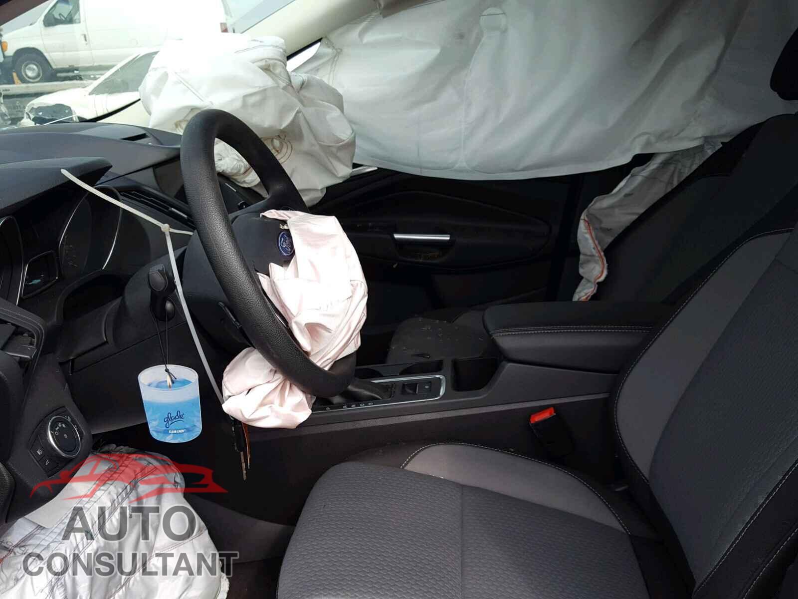 FORD ESCAPE SE 2017 - 1FMCU0GD2HUD52488