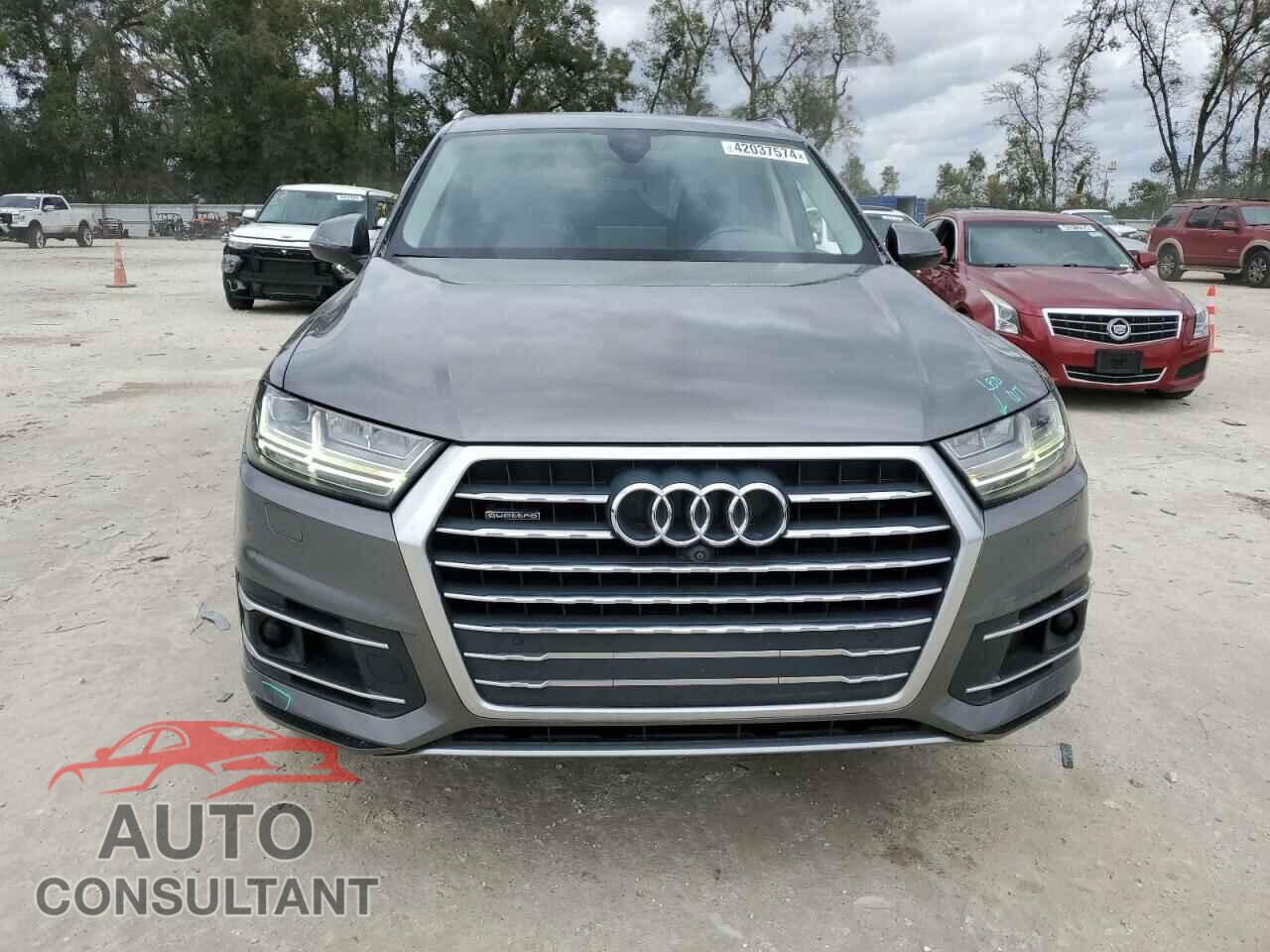 AUDI Q7 2018 - WA1LHAF72JD010985
