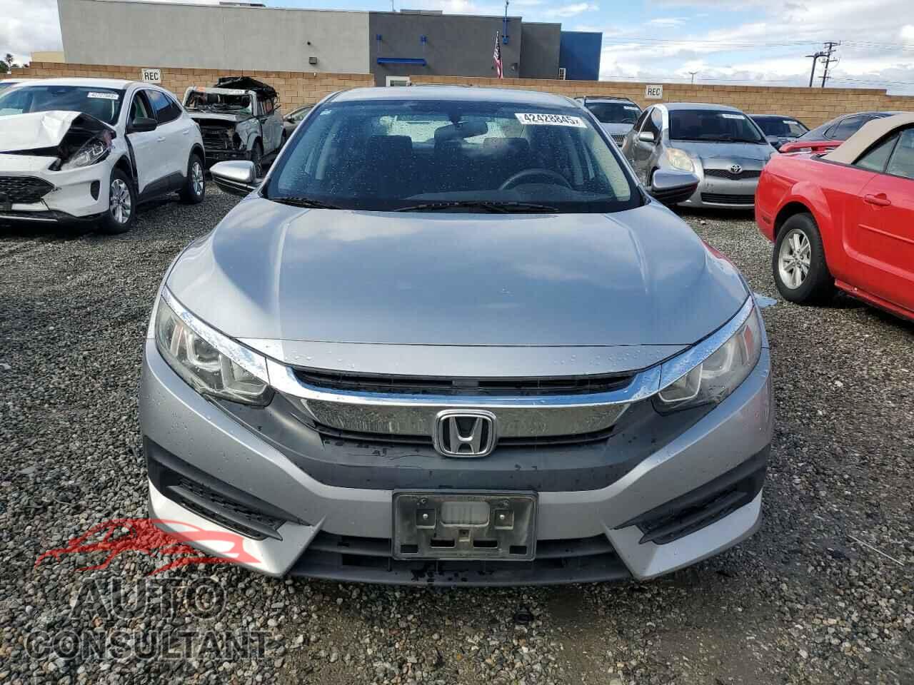 HONDA CIVIC 2018 - 2HGFC2F54JH590668