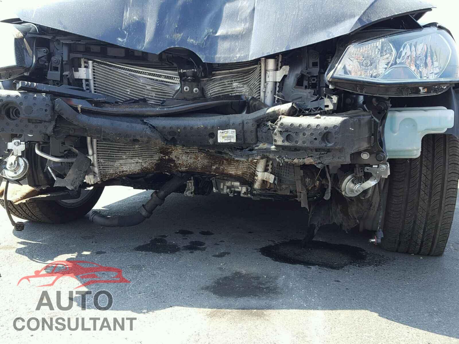 VOLKSWAGEN GOLF 2017 - 3VWH17AU8HM517420