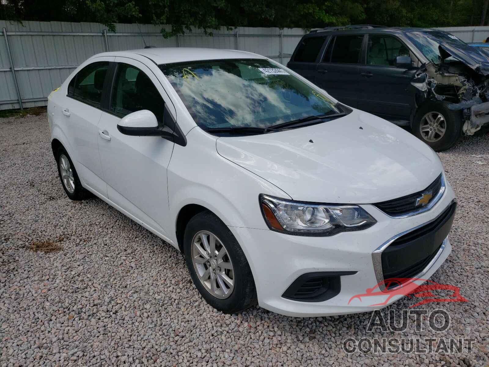 CHEVROLET SONIC 2018 - 1G1JD5SH3J4123061